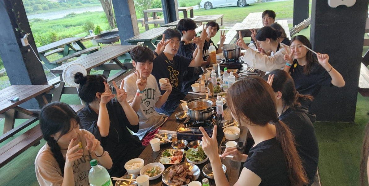 2018년 신설된 식품공학과에서 창립된 전공동아리로 식품공학을 의미하는 ‘Food Engineering’에서 유래되었으며 전공을 탐색하며 선후배 간 친목 도모를 중심으로 즐기기 위한 동아리