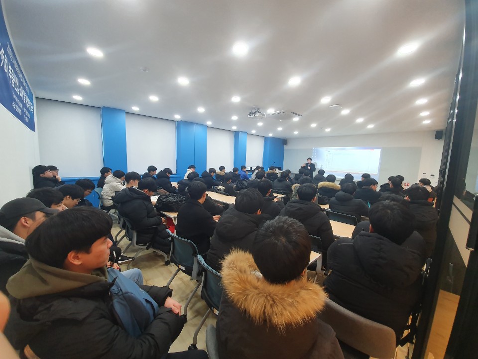 2019년 기계공학과 사회맞춤형사업 중견기업 임원특강 대표이미지