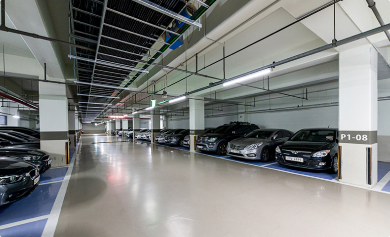 동양미래대 주차장 내부